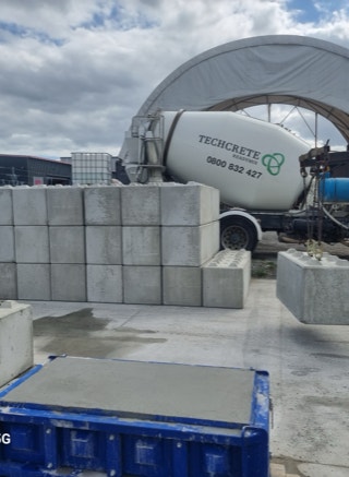 KBLOXX Retaining Walls